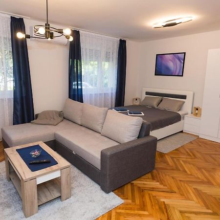 Apartman Studio Blue Subotica Eksteriør bilde