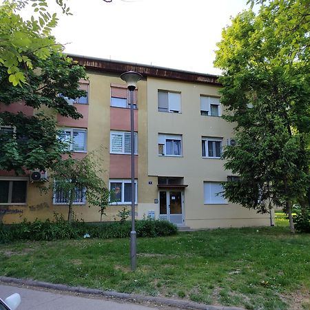 Apartman Studio Blue Subotica Eksteriør bilde
